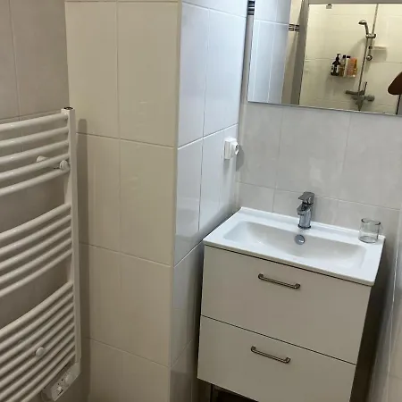 Apartment T3 En Centre D'arcachon, 2 Min Plage, 5 Min Gare, Balcon, Parking Securise, Wifi, Menage Inclus - Fr-1-374-193 Arcachon