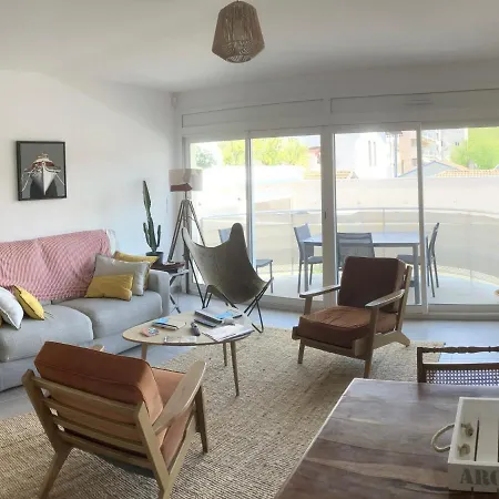 Apartment T3 En Centre D'arcachon, 2 Min Plage, 5 Min Gare, Balcon, Parking Securise, Wifi, Menage Inclus - Fr-1-374-193 *